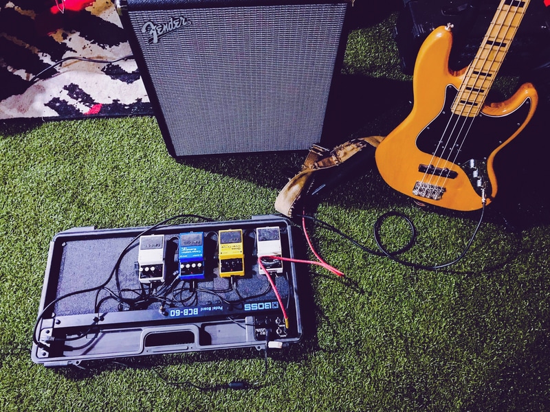 Recording Bass Guitar: From Beginner to Pro [Complete Guide]